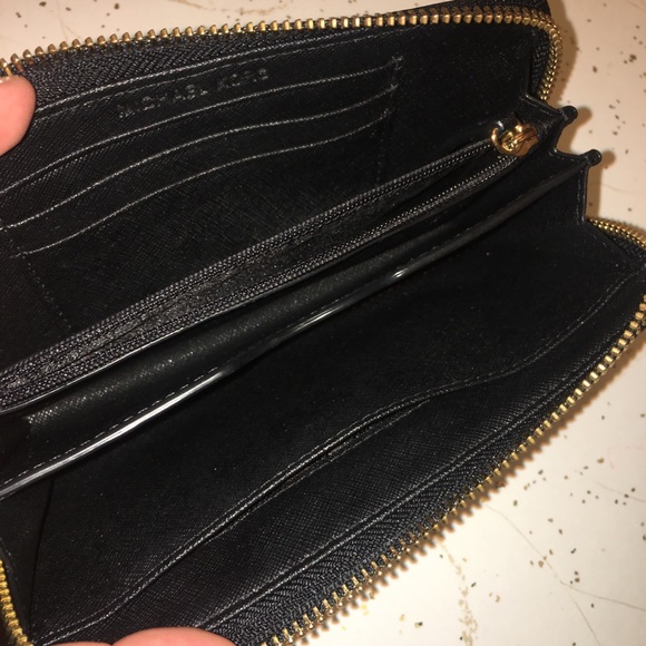 SOLD - Picture 4 of 4